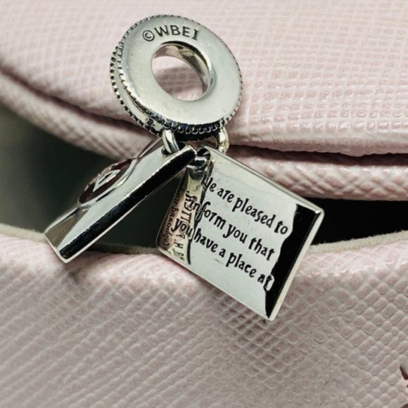 Harry Potter, Hogwarts Acceptance Letter - Picture 3 of 4